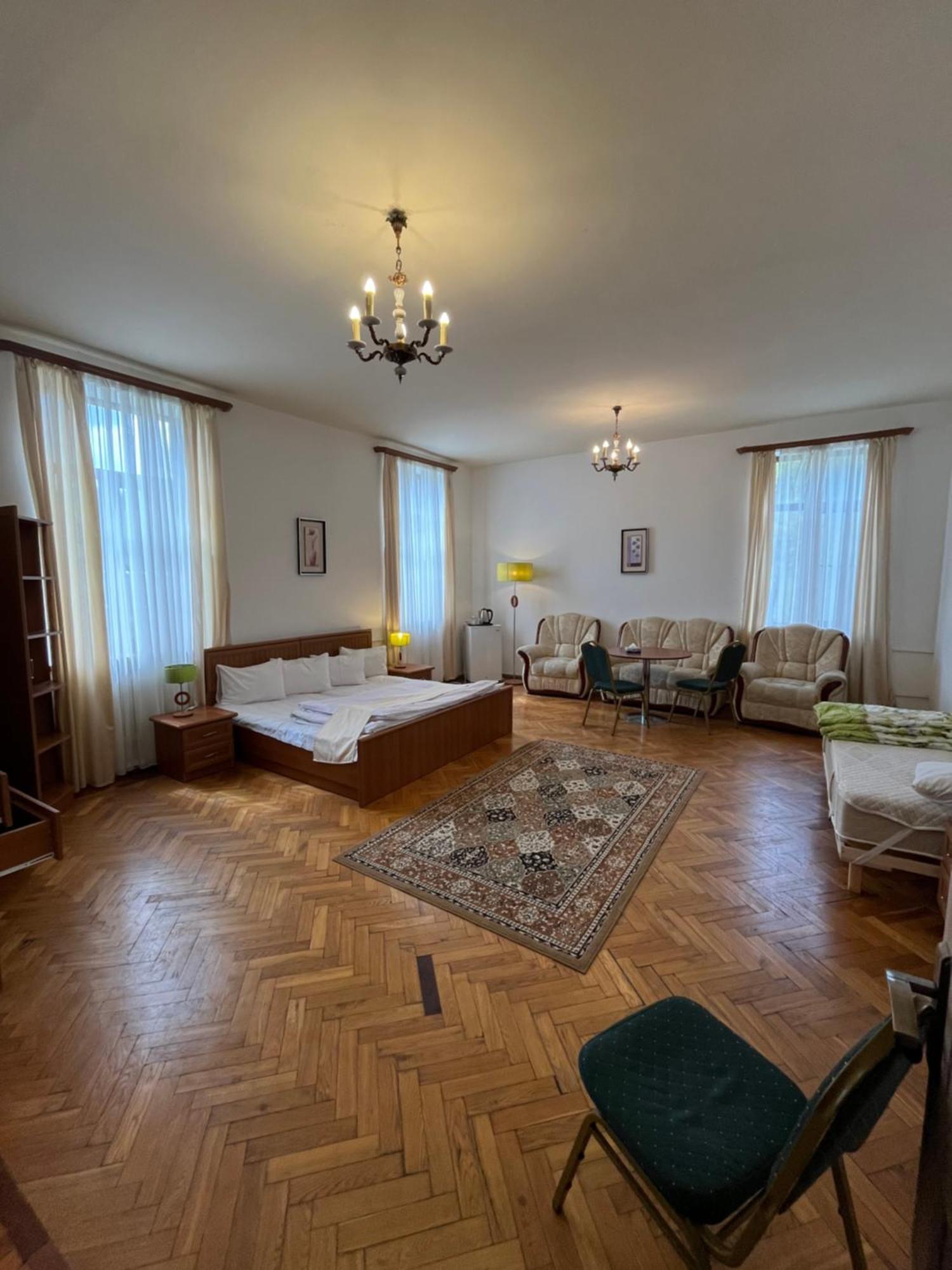 Diligence Hotel & Restaurant Dilijan Eksteriør bilde