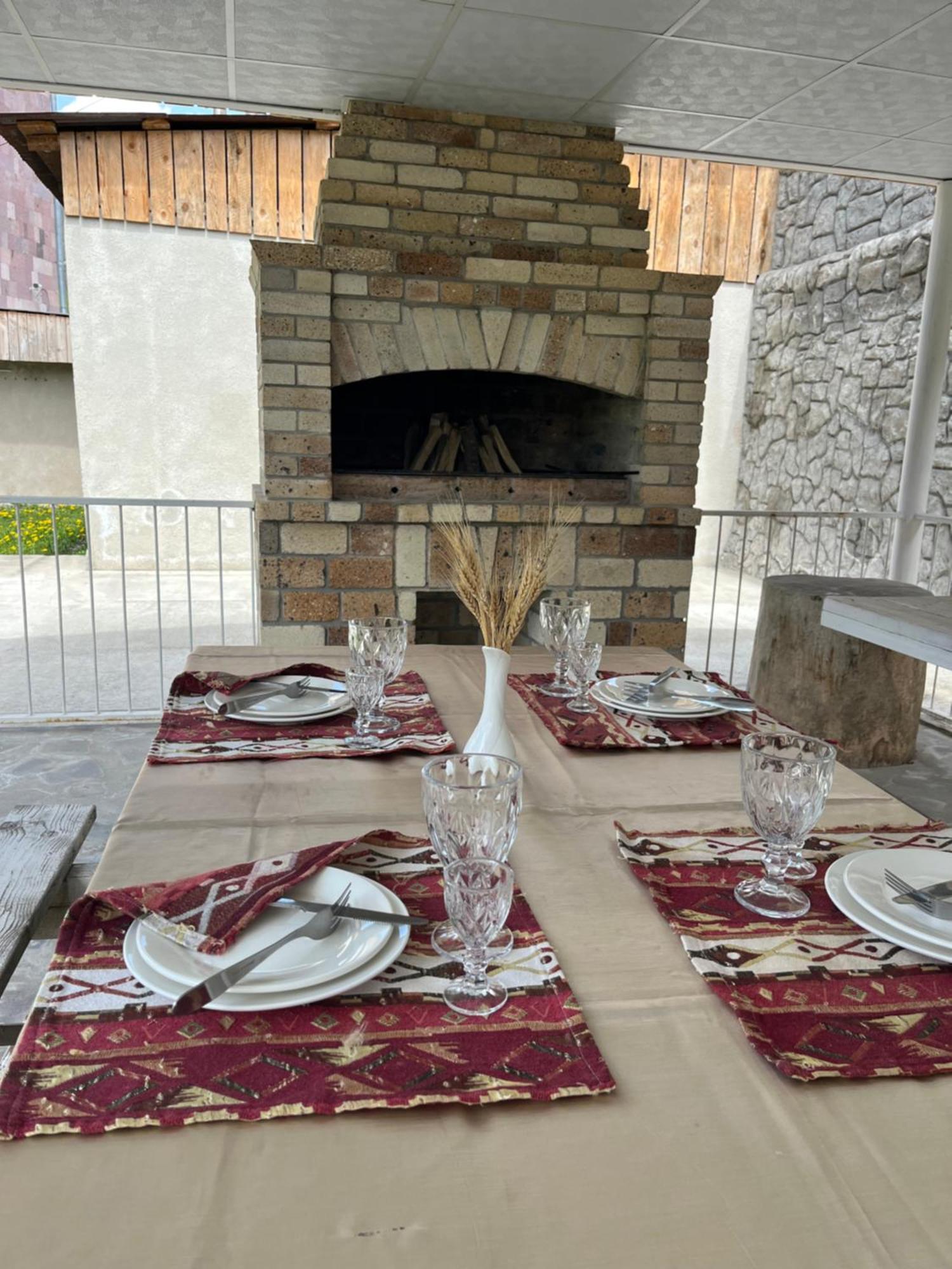 Diligence Hotel & Restaurant Dilijan Eksteriør bilde